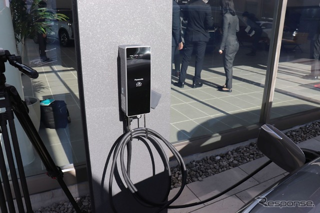 BYD正規ディーラー1号店オープン:販売戦略を分析