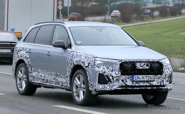 アウディ Q7 改良新型プロトタイプ(スクープ写真)