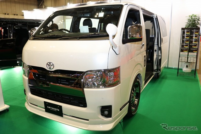 車内Wi-Fiを装備したcarrozzeria最新楽ナビ搭載キャンピングカーを展示…ジャパンキャンピングカーショー2023