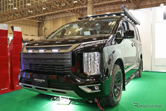 車内Wi-Fiを装備したcarrozzeria最新楽ナビ搭載キャンピングカーを展示…ジャパンキャンピングカーショー2023