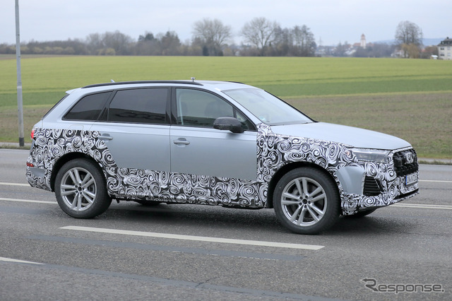 アウディ Q7 改良新型プロトタイプ(スクープ写真)