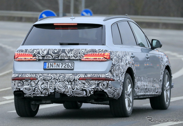 アウディ Q7 改良新型プロトタイプ(スクープ写真)