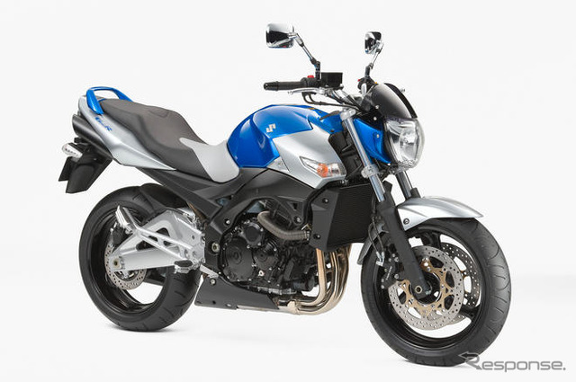 スズキ GSR400 一部改良…燃料噴射装置やECM変更で出力アップ