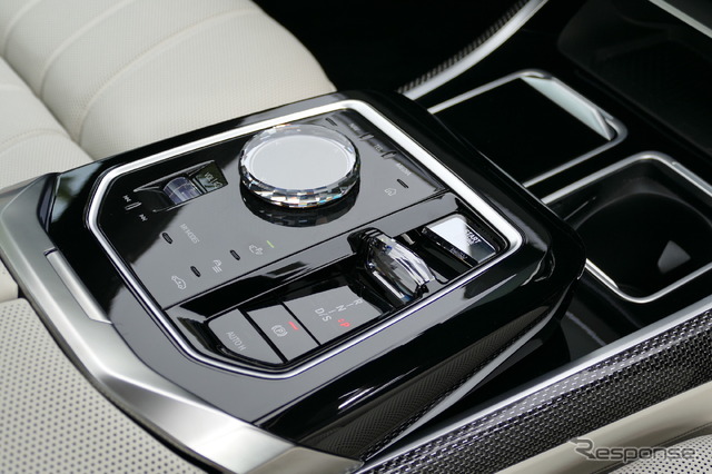 BMW 7シリーズ 新型(740i M Sport)