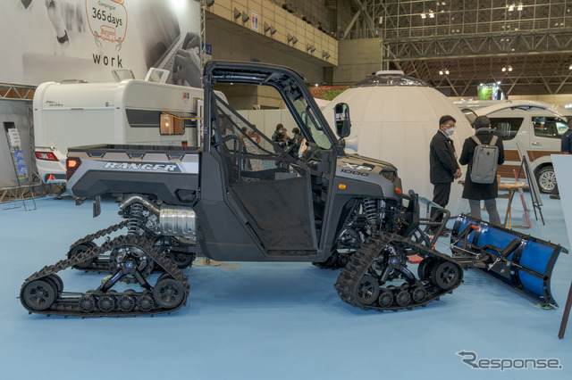 クローラーのついた車両を見ることは珍しい。