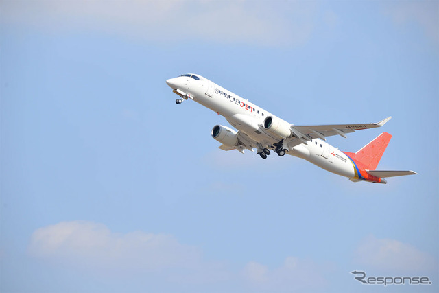 三菱スペースジェット飛行試験機(10号機)の初飛行(2020年3月)