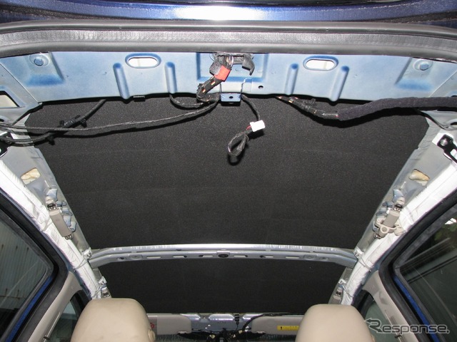 「車内静音化」作業の一例。