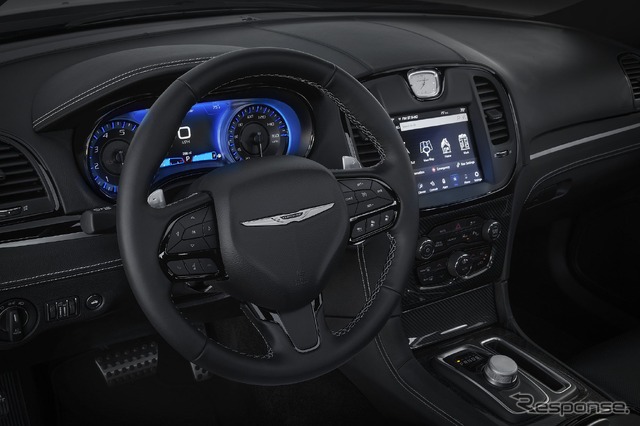 クライスラー 300C の2023年モデル