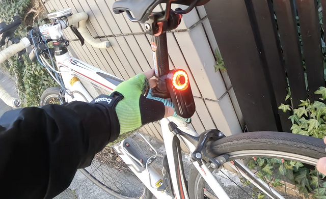 自転車だって後方レーダーがほしい。テールライト兼用の「Magene L508」を4画面分割でチェックした(CloseBox)