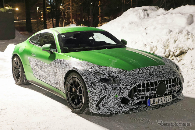 メルセデスAMG GTクーペ 次期型プロトタイプ(スクープ写真)