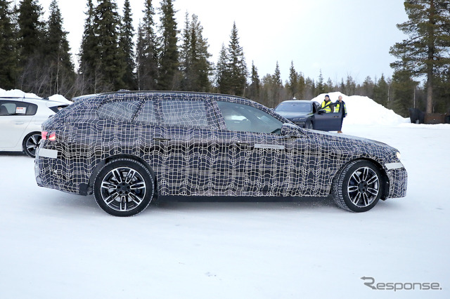 BMW i5ツーリング プロトタイプ(スクープ写真)