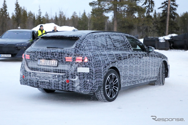 BMW i5ツーリング プロトタイプ(スクープ写真)