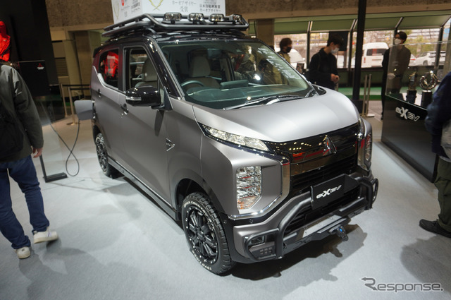 三菱 eKクロスEV スムーズ×タフ（大阪オートメッセ2023）