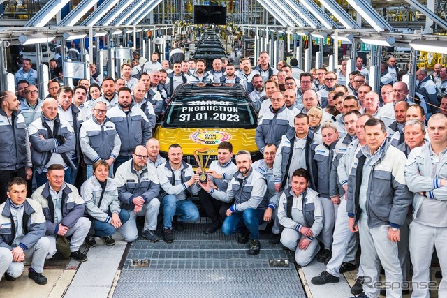ステランティスのポーランド・ティヒ工場で生産を開始したジープ・アベンジャー