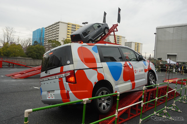 三菱 デリカD:5 大阪・関西万博公式 ラッピング車両(大阪オートメッセ2023)
