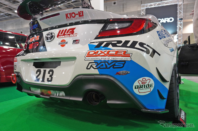 近畿大学体育会自動車部「KINDAI BIG BLUE RACING」のGR86(大阪オートメッセ2023)