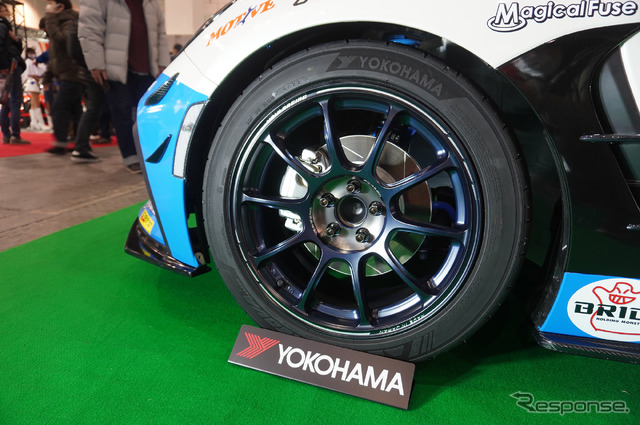 近畿大学体育会自動車部「KINDAI BIG BLUE RACING」のGR86(大阪オートメッセ2023)