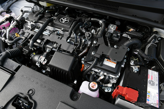 トヨタ プリウス 新型(1.8リットルHEV)