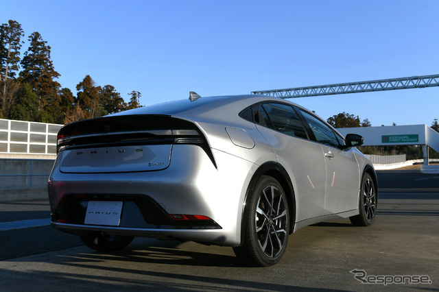 トヨタ プリウスPHEV(プロトタイプ)