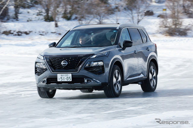 日産 エクストレイル(NISSAN Intelligent Winter Drive)
