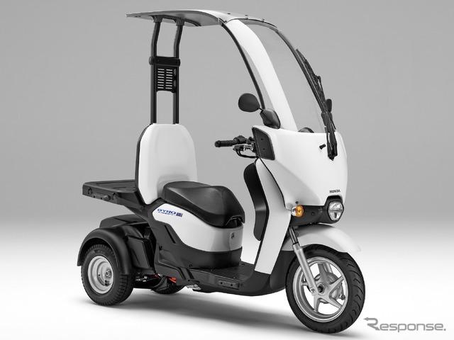 現行電動二輪車の一つ、ホンダ・ジャイロ・キャノピーe: