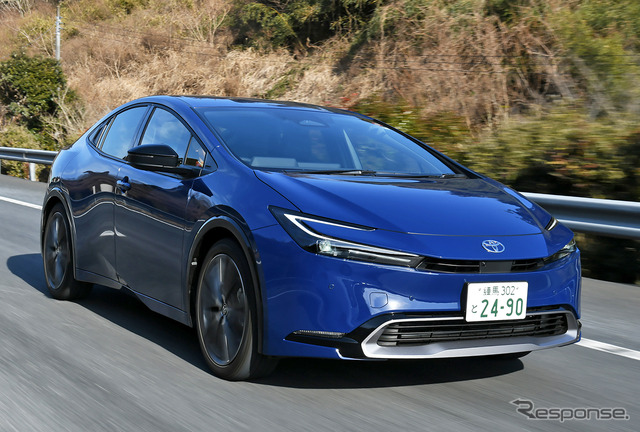 トヨタ プリウス 新型(2.0リットル E-Four)