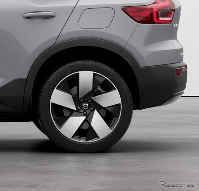 ボルボ XC40 の「シングルモーター RWD」グレード