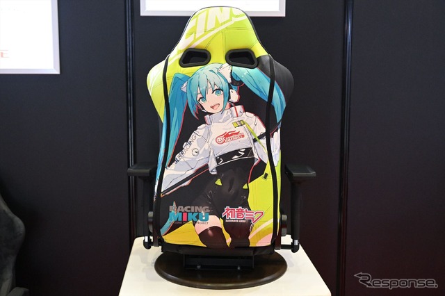 ブリッド×レーシングミク(東京オートサロン2023)