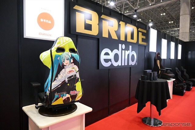 ブリッド×レーシングミク(東京オートサロン2023)