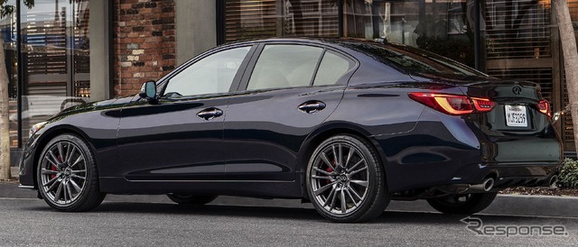 インフィニティ Q50 の「ブラックオパール・エディション・パッケージ」