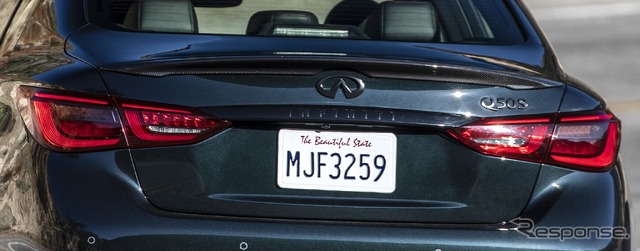 インフィニティ Q50 の「ブラックオパール・エディション・パッケージ」