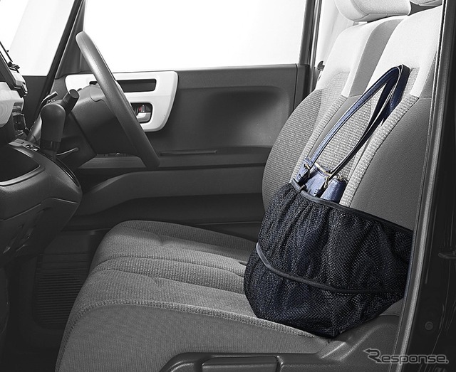 荷物をしっかりホールド、運転に集中できる