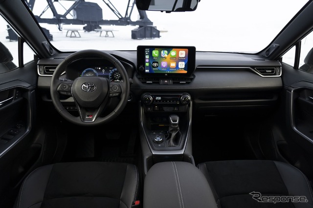 トヨタ RAV4 ハイブリッド の「GRスポーツ」(欧州仕様)