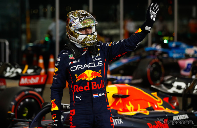 レッドブルのマックス・フェルスタッペン。マシンには「HONDA」のロゴが輝く(2022年F1アブダビGP)。