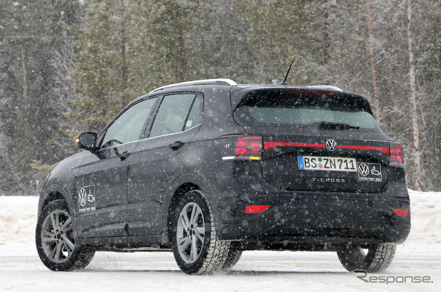 VW T-Cross 改良新型プロトタイプ(スクープ写真)