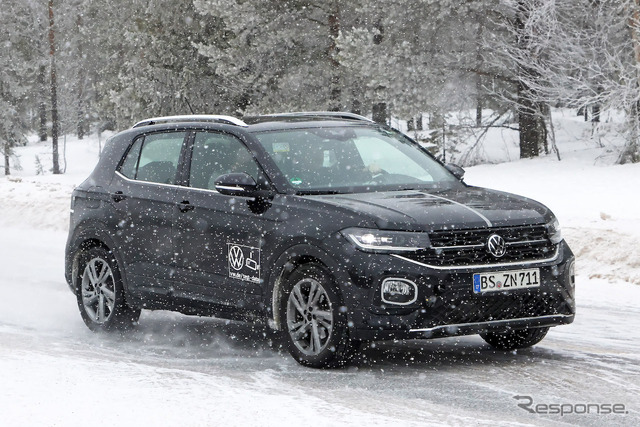 VW T-Cross 改良新型プロトタイプ(スクープ写真)