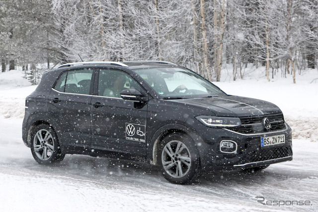 VW T-Cross 改良新型プロトタイプ(スクープ写真)