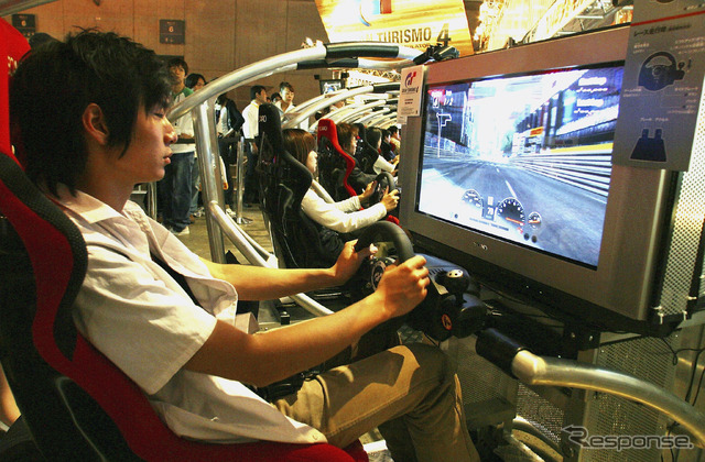 GT4(東京ゲームショウ2004)