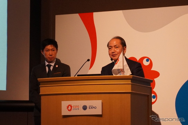 ANAホールディングスの芝田浩二社長(右)とジョビー・アビエーション日本時事値す責任者の小早康之氏