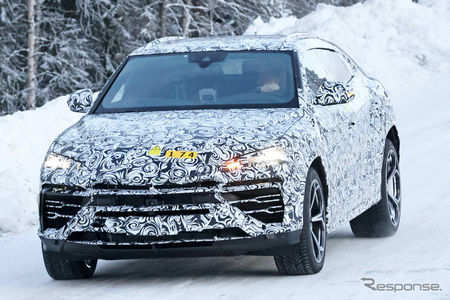 ランボルギーニ ウルスPHEV(仮)プロトタイプ(スクープ写真)