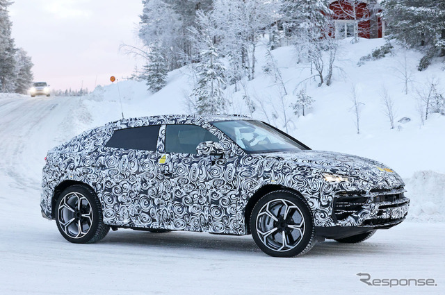 ランボルギーニ ウルスPHEV(仮)プロトタイプ(スクープ写真)