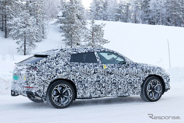 ランボルギーニ ウルスPHEV(仮)プロトタイプ(スクープ写真)