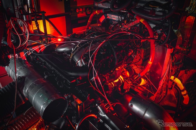 ベントレーのW12気筒ガソリンエンジン