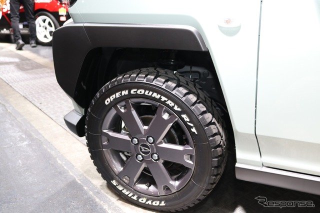 ダイハツ DARK CHROME VENTURE