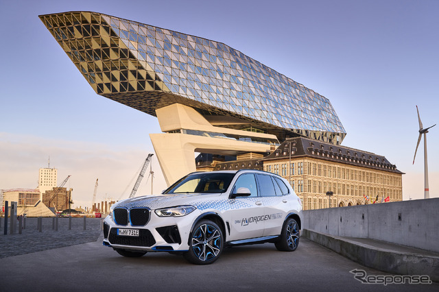 BMWの燃料電池車『iX5 HYDROGEN』