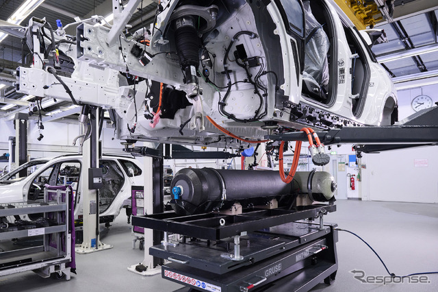 BMWの燃料電池車『iX5 HYDROGEN』の生産工程