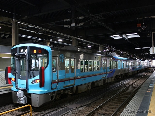 IRいしかわ鉄道の普通列車。