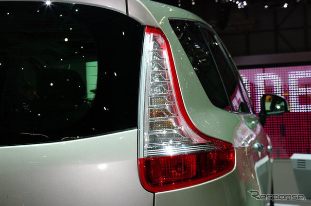 【ジュネーブモーターショー09】ルノー グランセニック 新型…小型MPVの新基準