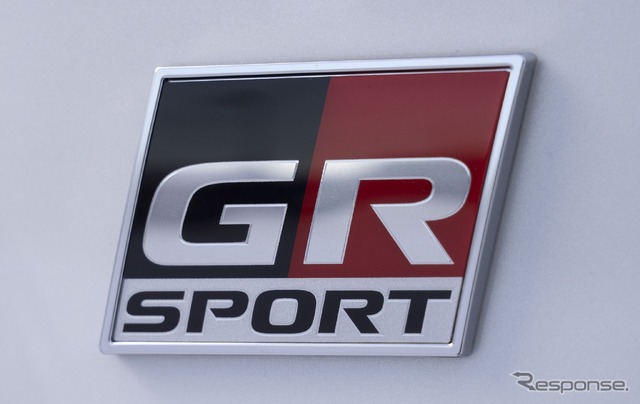 トヨタ RAV4 ハイブリッド の「GRスポーツ」(欧州仕様)