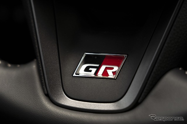 トヨタ RAV4 ハイブリッド の「GRスポーツ」(欧州仕様)